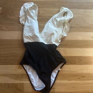 Summersalt The Ruffle Backflip Sea Urchin & White Sand bathing suit
